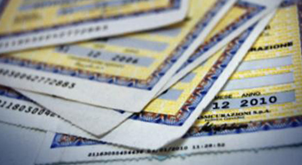 A quali conseguenze si va in contro se non si paga il premio assicurativo?