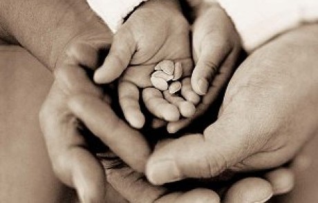 Il mantenimento dei figli in caso di matrimonio o convivenza